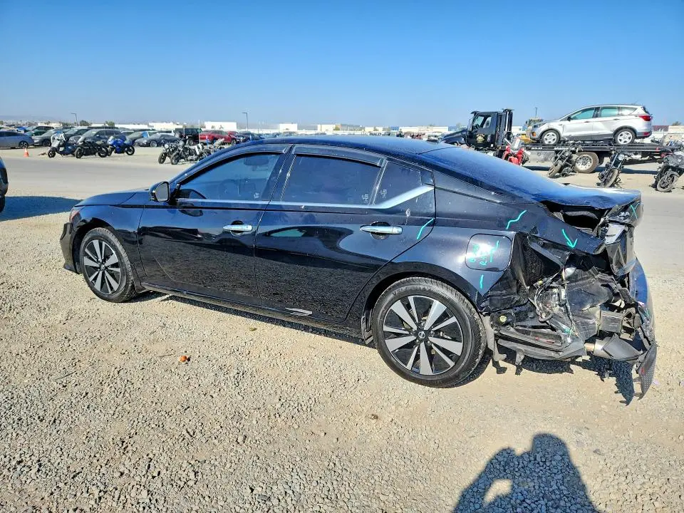 2020 NISSAN ALTIMA SV  