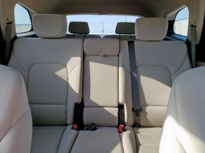 2018 HYUNDAI SANTA FE SE