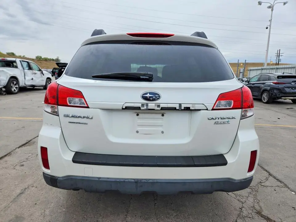 2010 SUBARU OUTBACK 2.5I LIMITED  