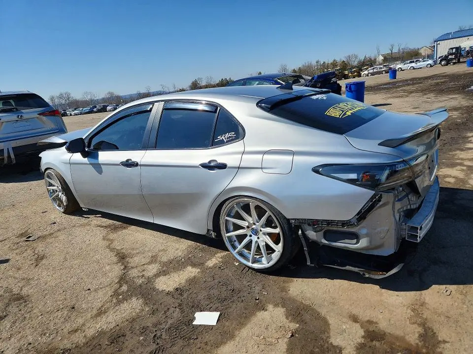 2022 TOYOTA CAMRY SE NIGHTSHADE  