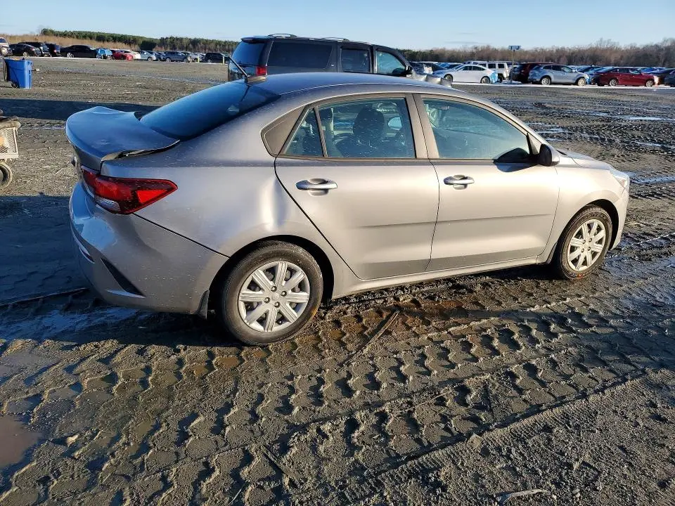 2022 KIA RIO S  