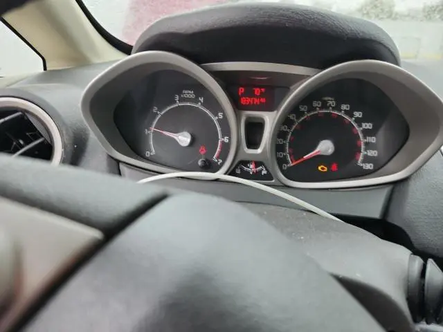 2011 FORD FIESTA SEL  