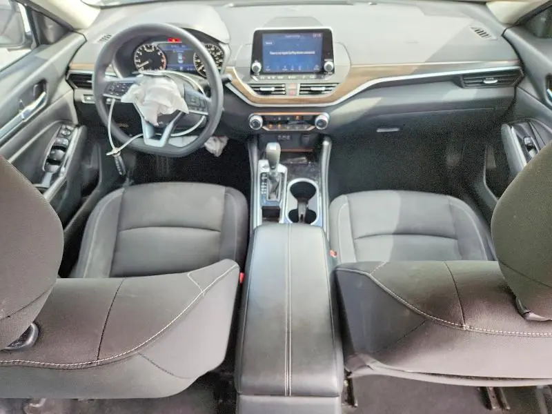 2023 NISSAN ALTIMA SV  