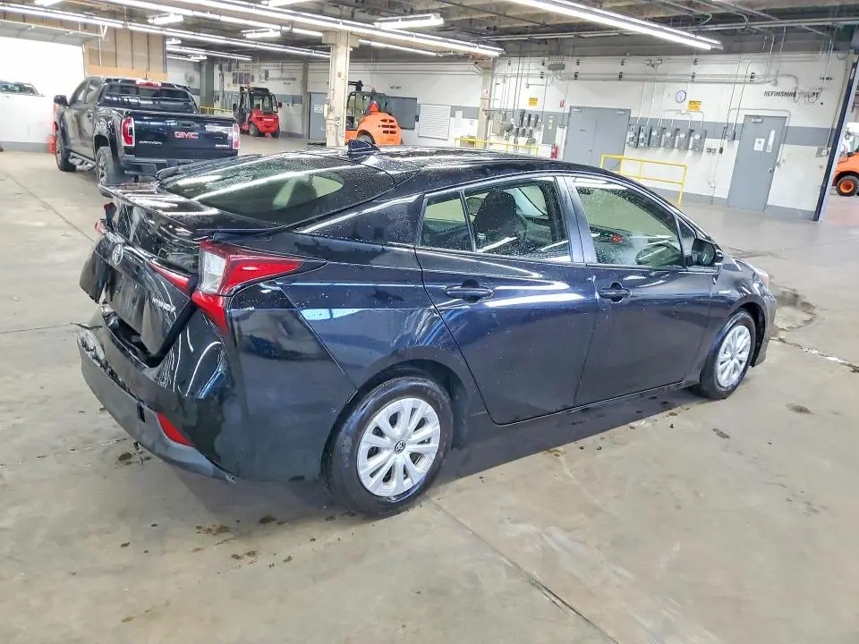 2022 TOYOTA PRIUS LE  