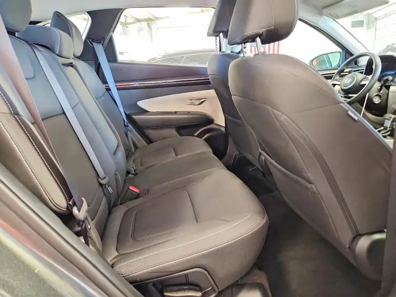 2023 HYUNDAI TUCSON SE  