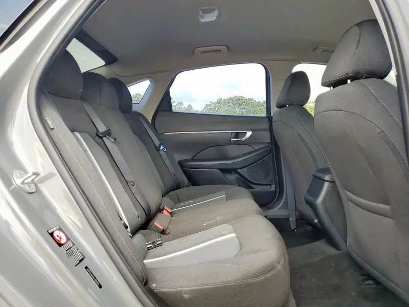 2020 HYUNDAI SONATA SE  