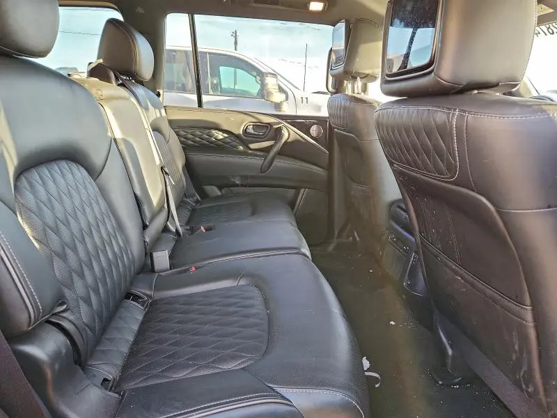 2022 INFINITI QX80 LUXE  