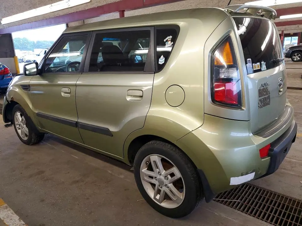 2010 KIA SOUL +  