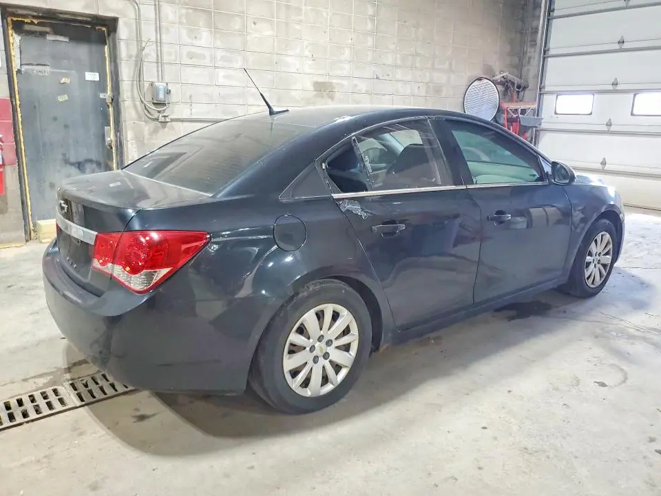2011 CHEVROLET CRUZE LS  