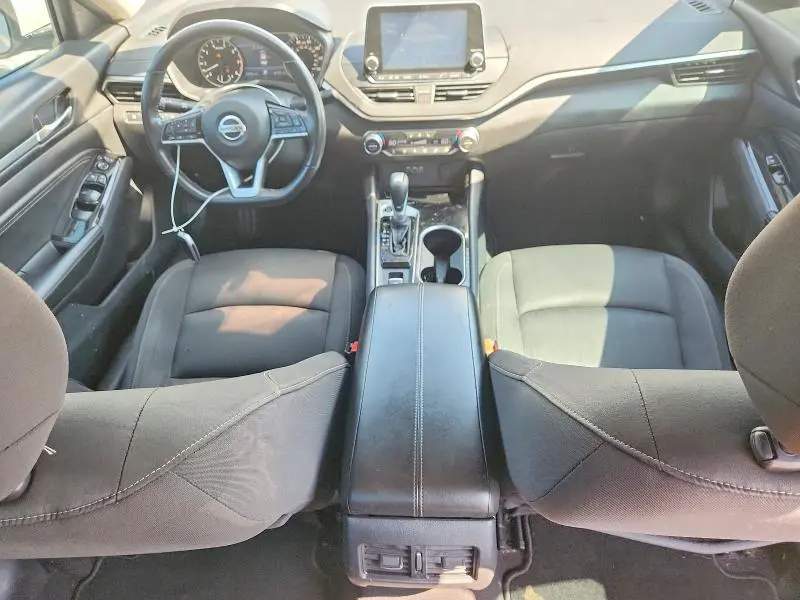 2020 NISSAN ALTIMA SV  