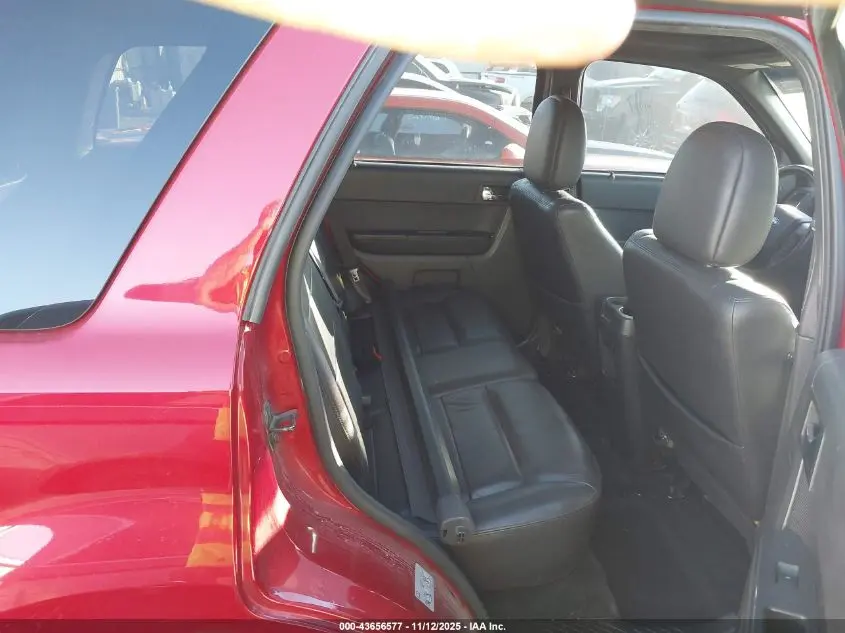 2010 FORD ESCAPE LIMITED