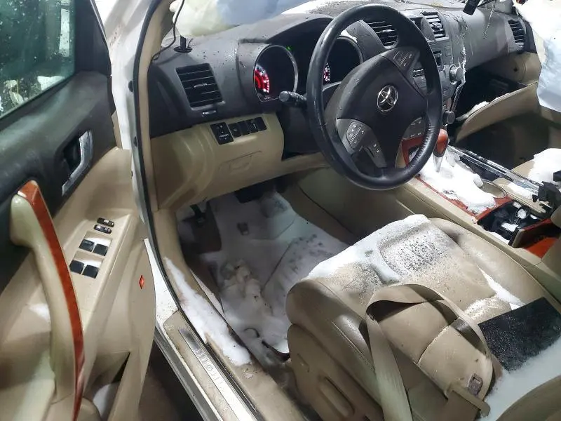2010 TOYOTA HIGHLANDER LIMITED  