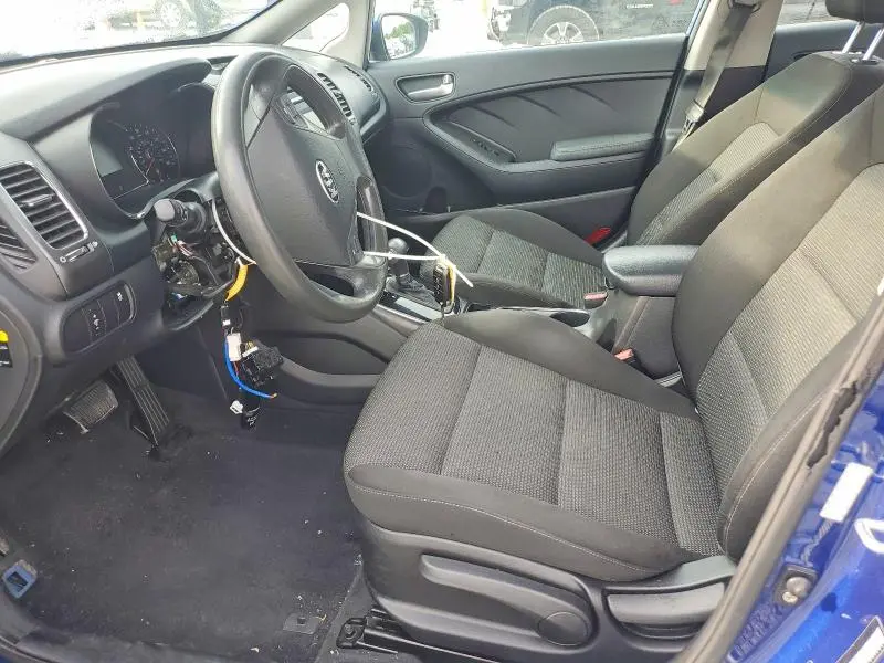 2017 KIA FORTE LX  