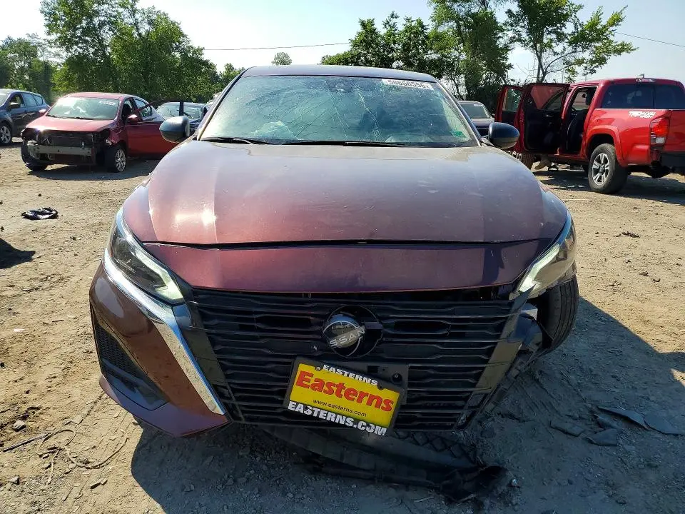 2024 NISSAN ALTIMA SV  