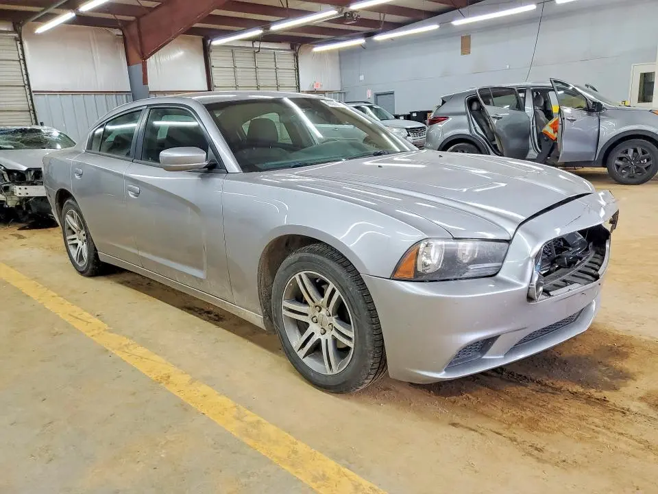 2013 DODGE CHARGER SE  