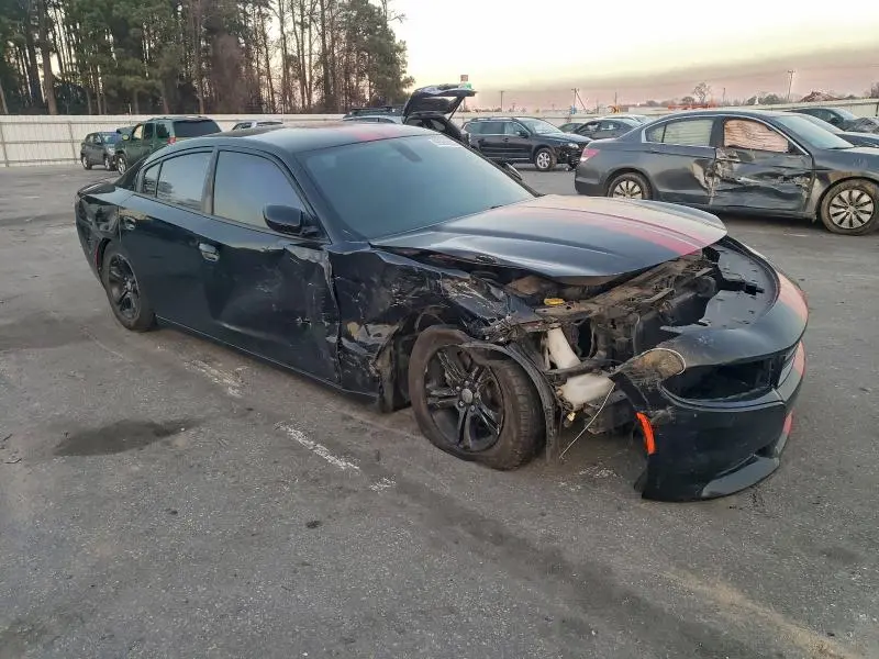 2019 DODGE CHARGER SXT  
