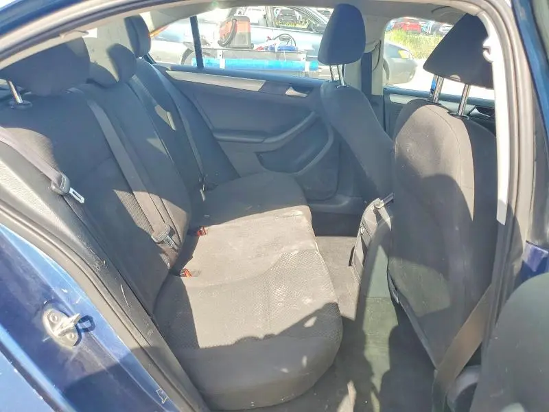 2015 VOLKSWAGEN JETTA SE  