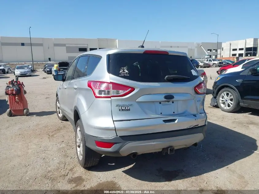 2015 FORD ESCAPE SE