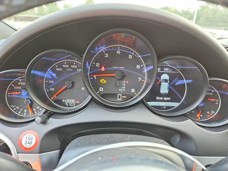 2016 PORSCHE CAYENNE   