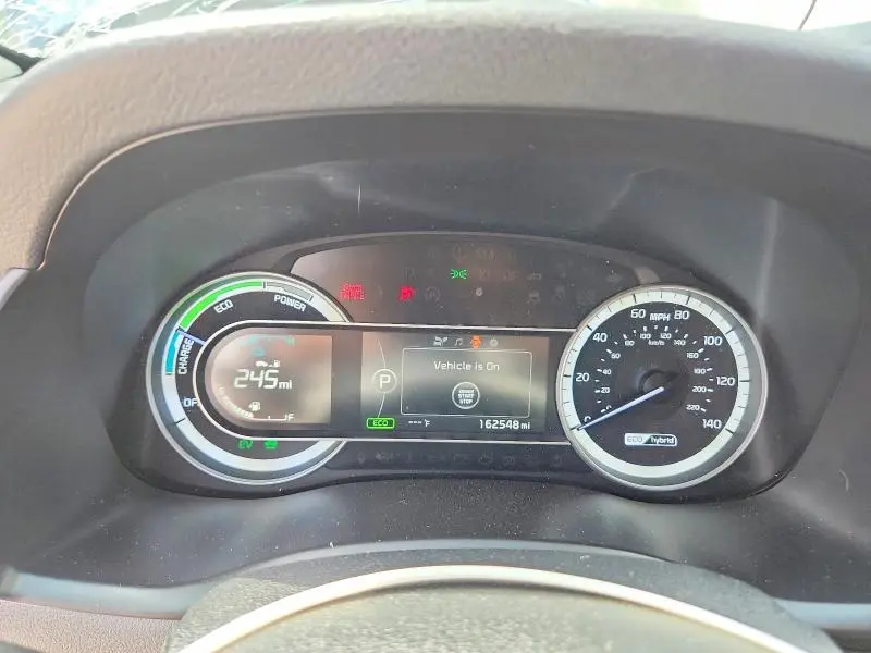 2017 KIA NIRO LX  