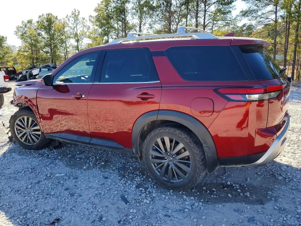 2022 NISSAN PATHFINDER SL  