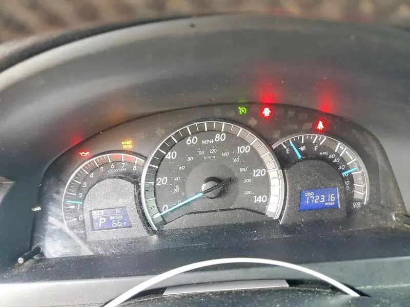 2012 TOYOTA CAMRY BASE  