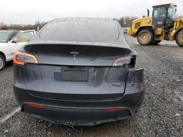 2025 TESLA MODEL Y 
