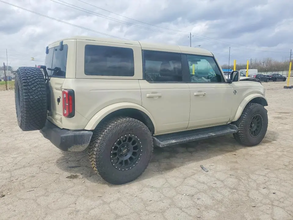 2025 FORD BRONCO OUTER BANKS  