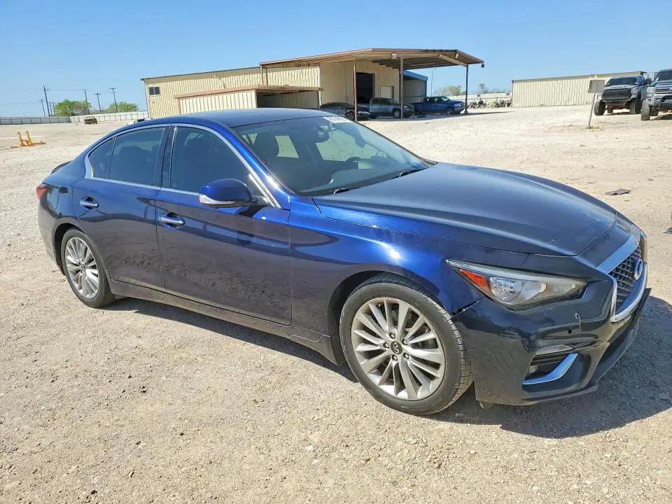 2021 INFINITI Q50 LUXE  