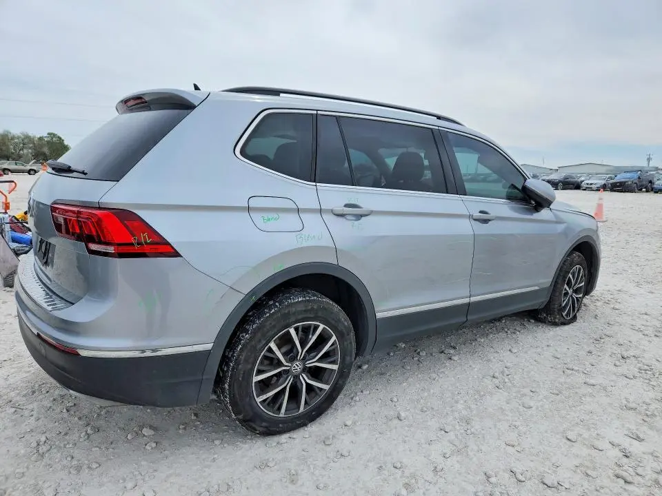 2020 VOLKSWAGEN TIGUAN SE  