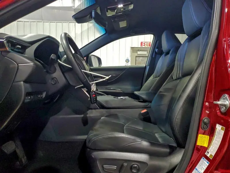 2021 TOYOTA VENZA LE  