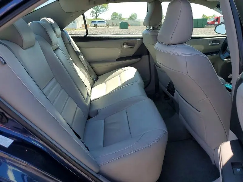 2015 TOYOTA CAMRY XLE  