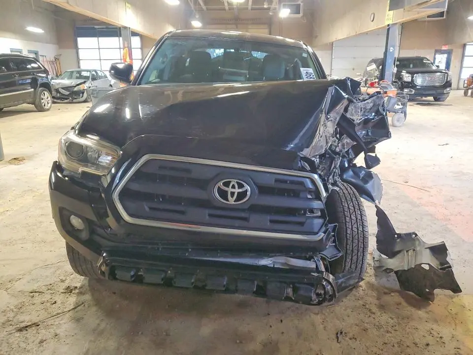 2017 TOYOTA TACOMA SR5 V6  