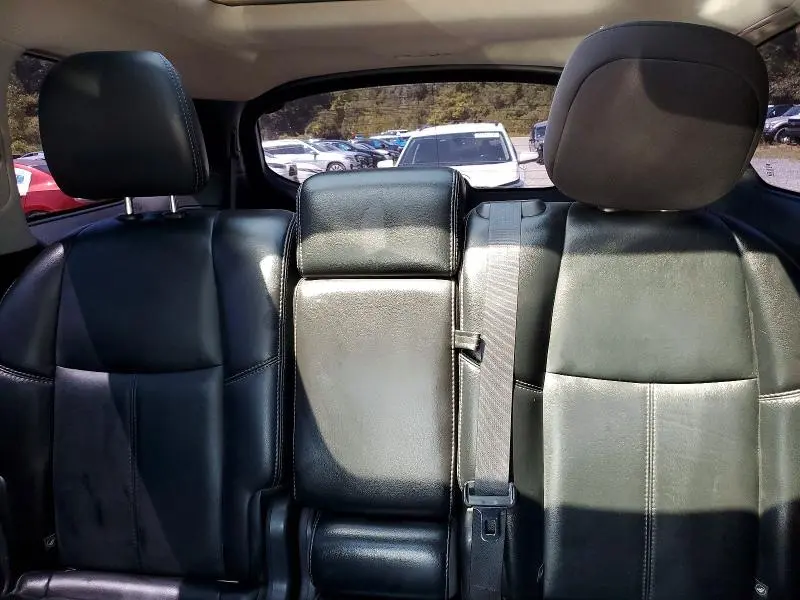 2016 NISSAN PATHFINDER SL  