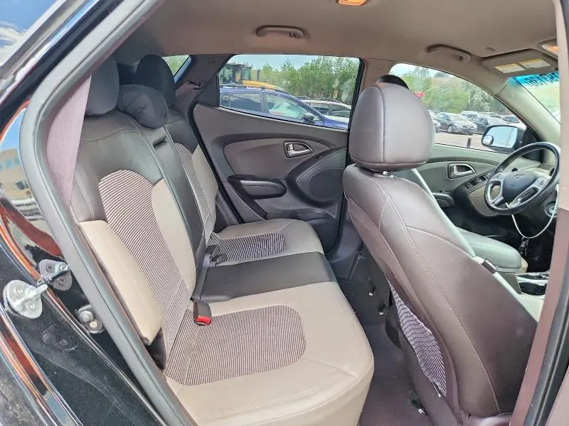 2011 HYUNDAI TUCSON GLS  