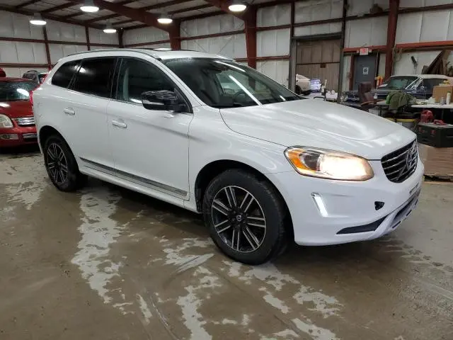 2017 VOLVO XC60 T5 DYNAMIC  