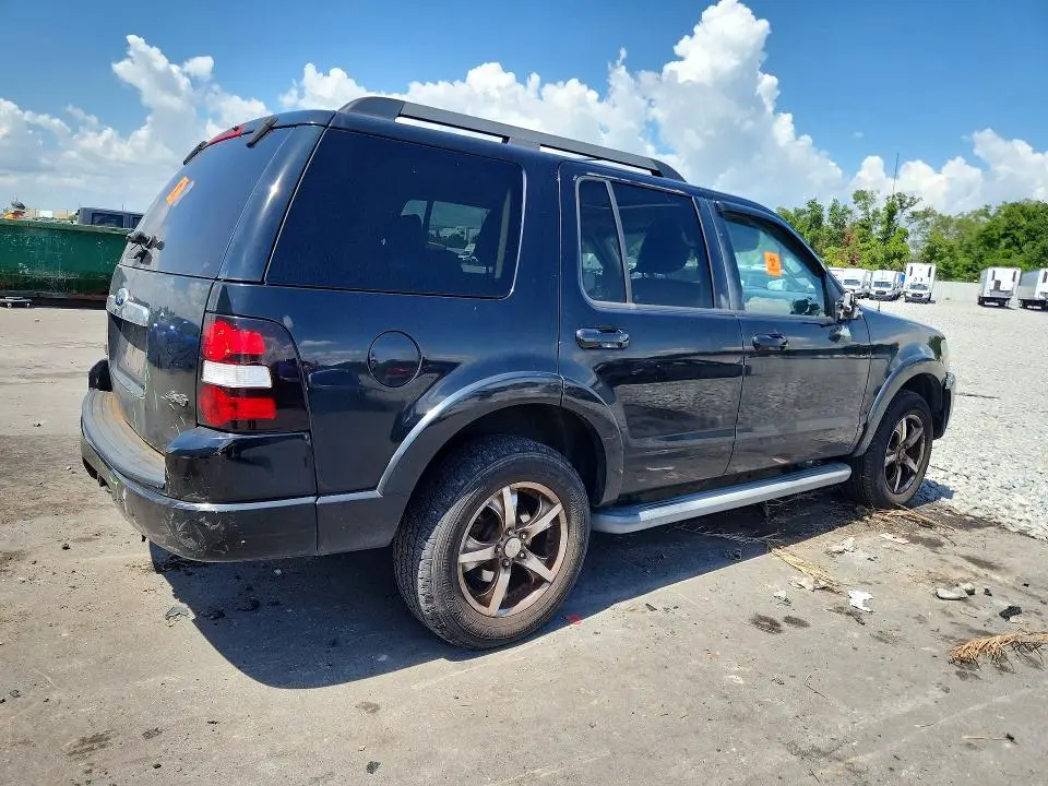 2010 FORD EXPLORER XLT  