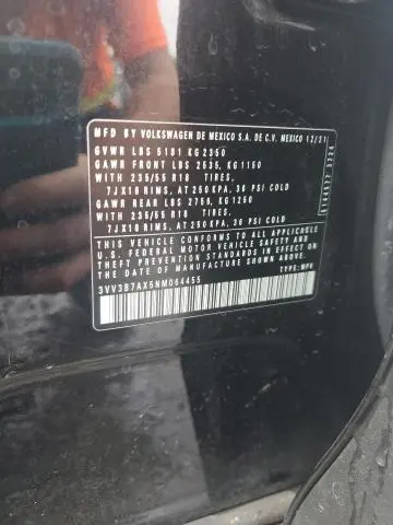 2022 VOLKSWAGEN TIGUAN SE  