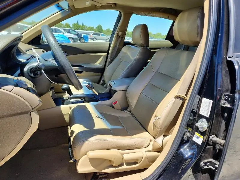 2010 HONDA ACCORD LX  