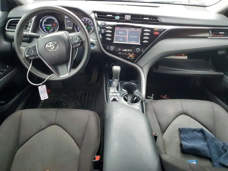 2019 TOYOTA CAMRY LE  