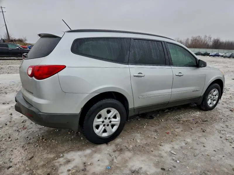 2012 CHEVROLET TRAVERSE LS  