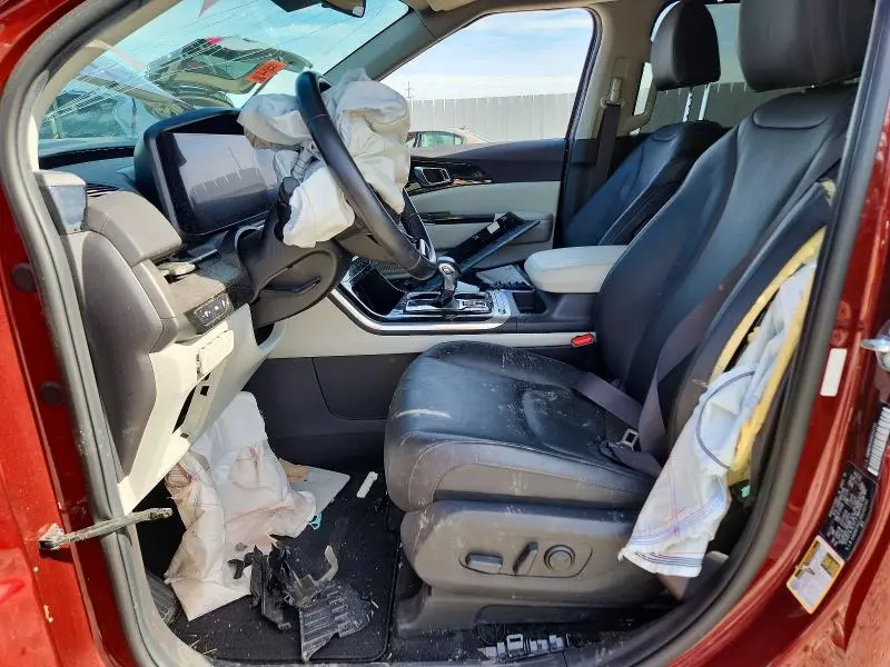 2024 KIA CARNIVAL SX  