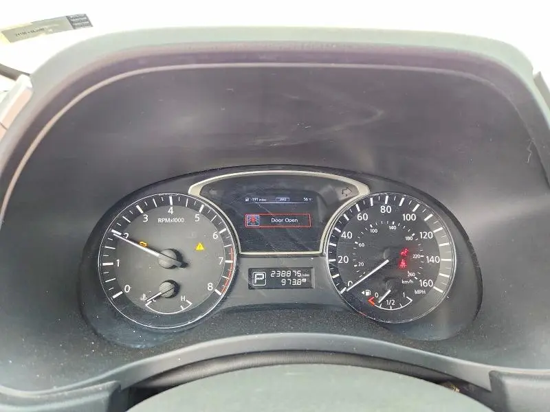 2014 NISSAN PATHFINDER SV  
