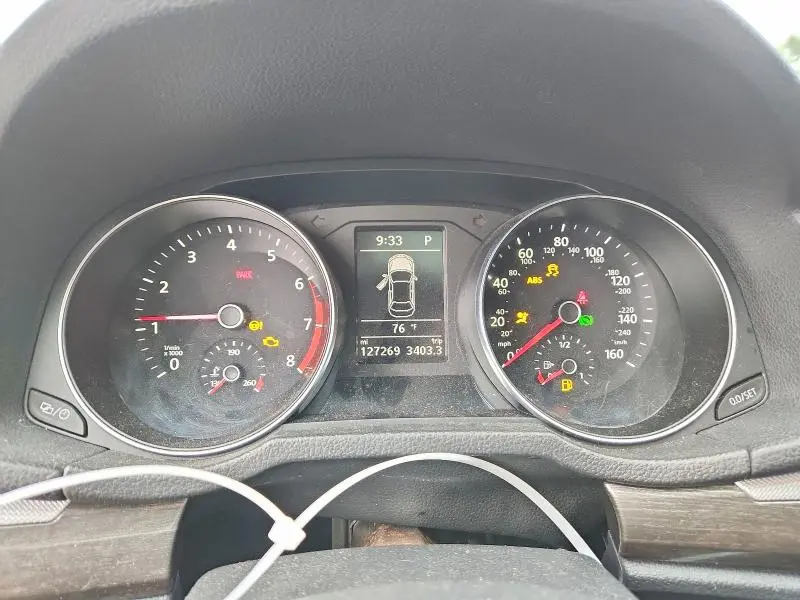 2016 VOLKSWAGEN PASSAT SE  