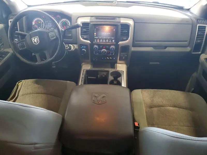 2013 RAM 2500 SLT  