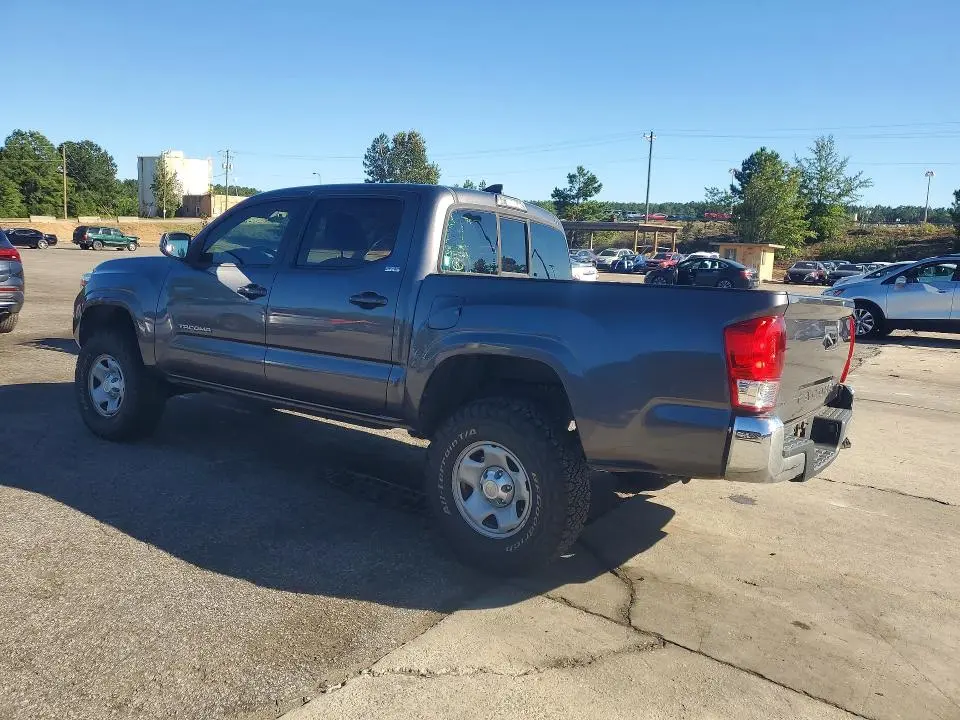 2017 TOYOTA TACOMA SR5  