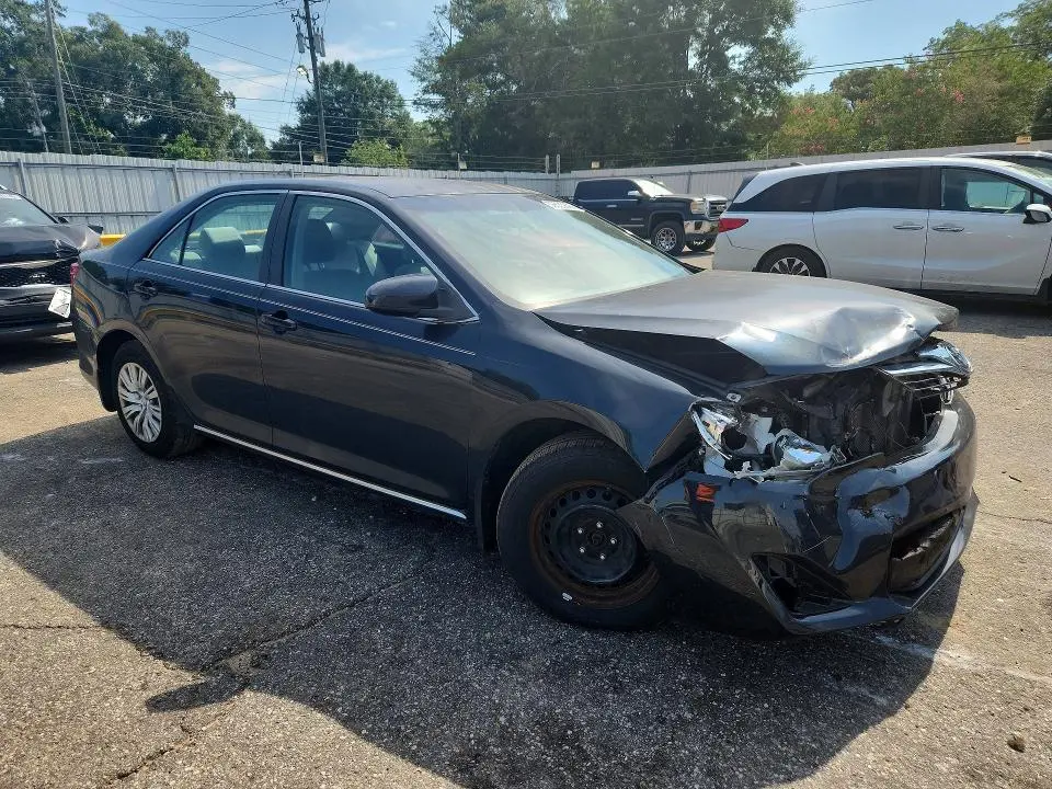 2013 TOYOTA CAMRY LE  
