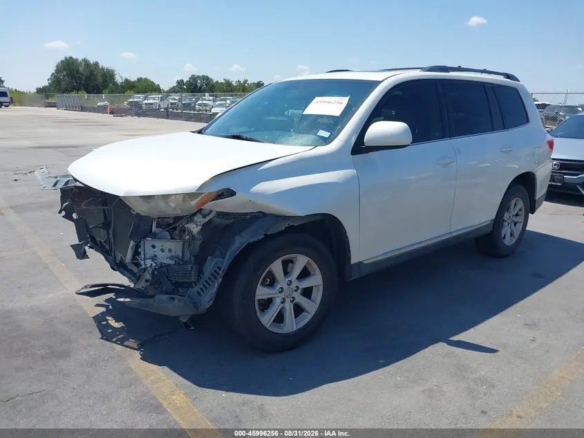 2013 TOYOTA HIGHLANDER SE V6