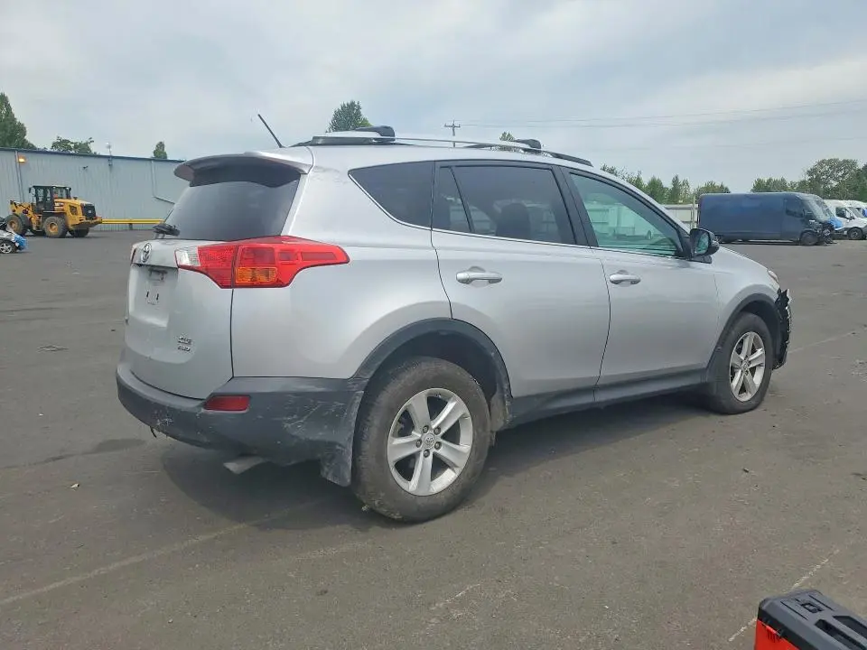 2014 TOYOTA RAV4 XLE  