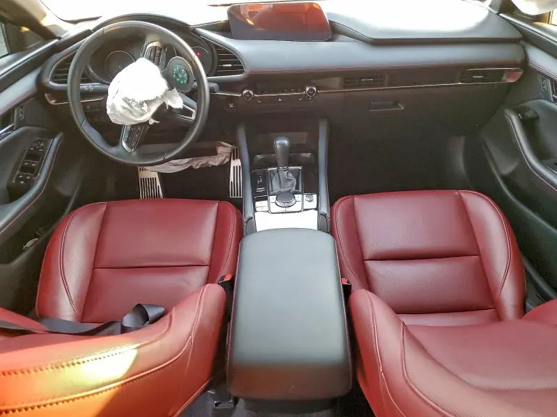 2025 MAZDA 3 PREFERRED  